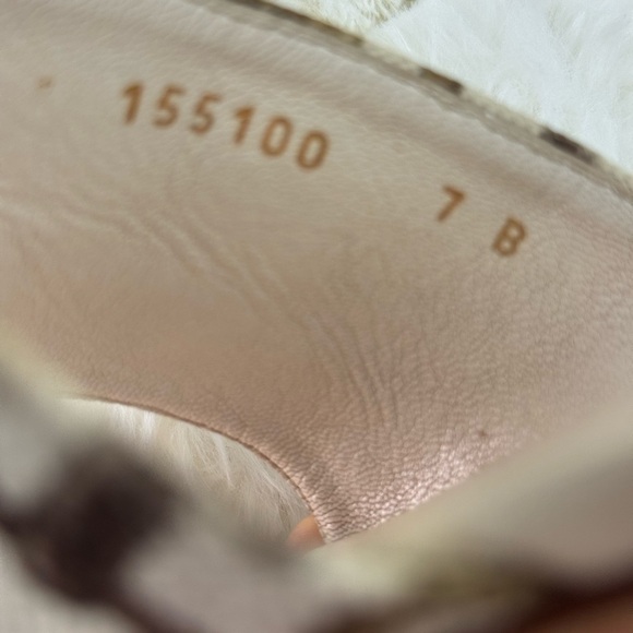 Gucci Horsebit Cream and Brown Sandals with Ornate Design Size 7 - Picture 9 of 9